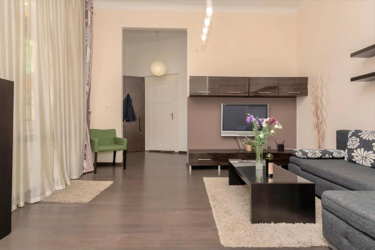 Corvina Apartment Budapest With Free Private Parking Esterno foto
