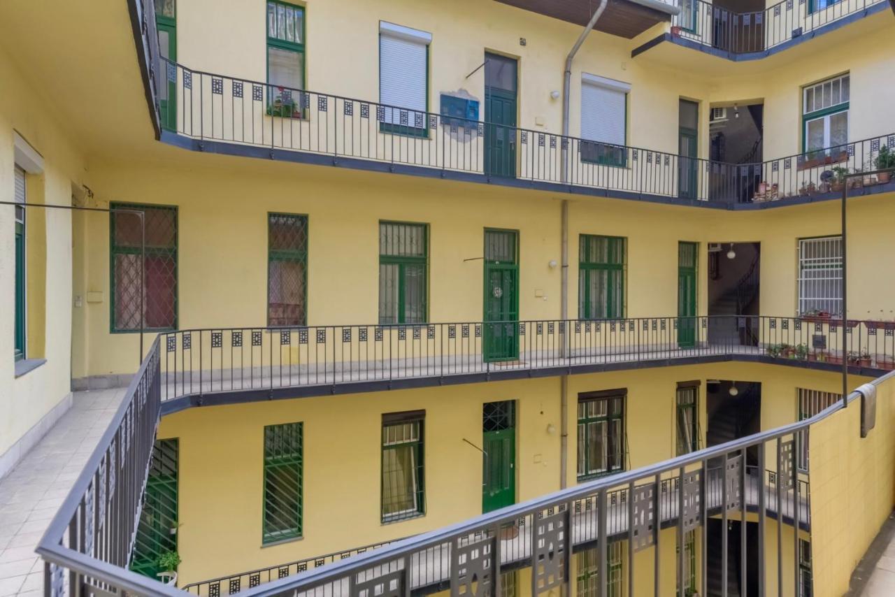 Corvina Apartment Budapest With Free Private Parking Esterno foto